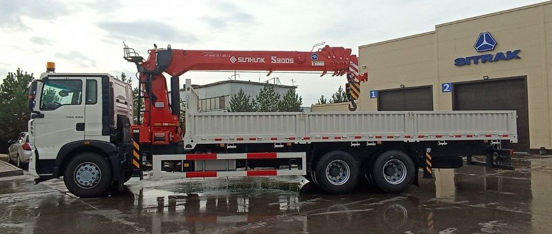 Бортовой грузовик Howo T5G с КМУ Sunhunk S3005